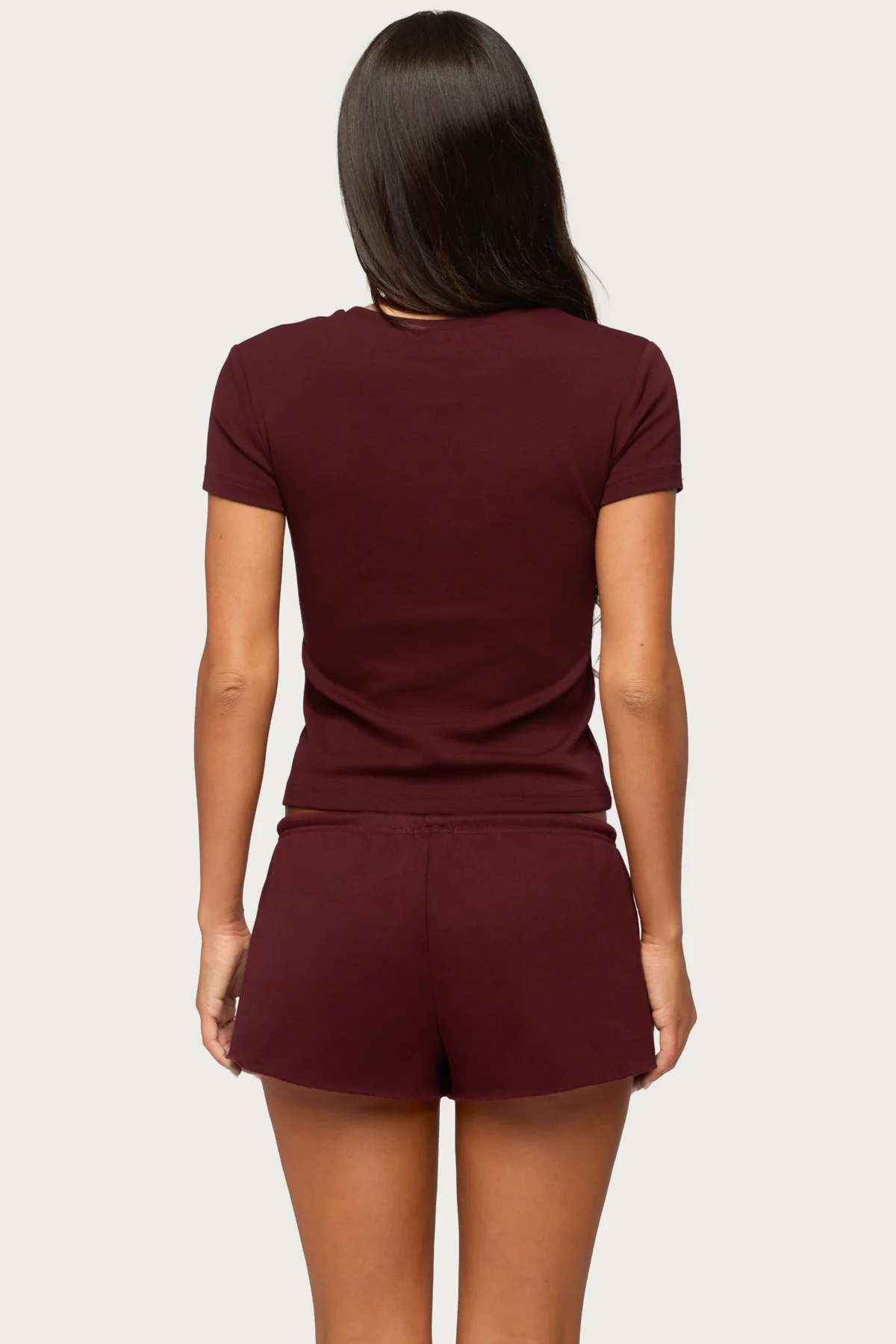 Sporty Babe Edikted T Shirt - Image 5